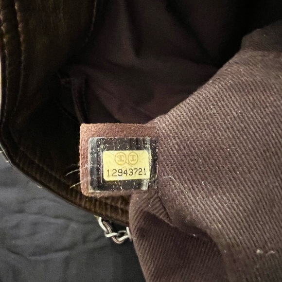 Chanel large shopping bag. Excellent condition. No visible wear. - Picture 10 of 10